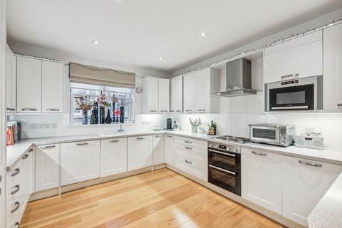 4 bedroom mews for sale, Devonshire Mews South, London, W1G