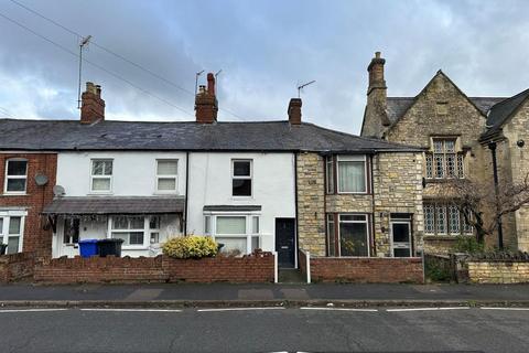 2 bedroom terraced house to rent, Banbury Road,  Brackley,  NN13