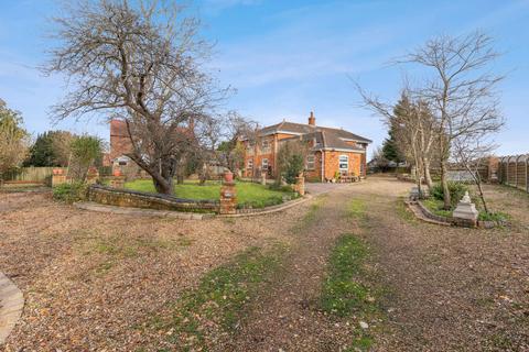 5 bedroom detached house for sale, Middlefield Lane, Henlow SG16