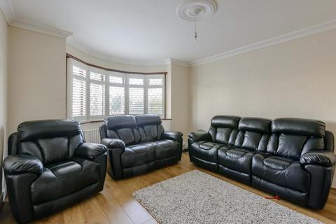 4 bedroom house to rent, New Road, London