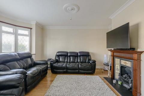 4 bedroom house to rent, New Road, London