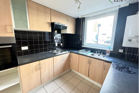 3 bedroom maisonette to rent, London N19