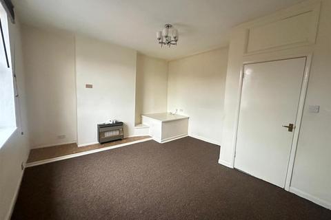 2 bedroom flat to rent, A St. Andrews Street, Dudley, West Midlands