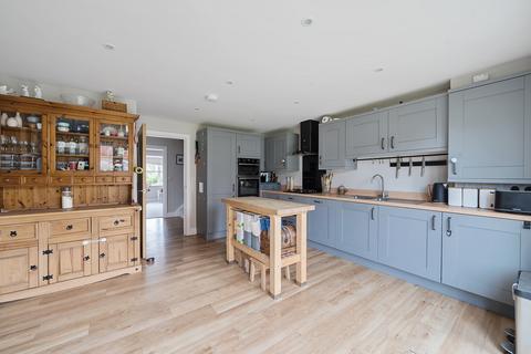 4 bedroom semi-detached house for sale, New Farm Road, Alresford, SO24