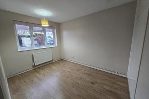 2 bedroom maisonette to rent, Soham Road, Enfield, EN3