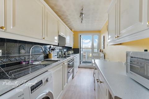 2 bedroom flat for sale, Chiltern Road, London, E3