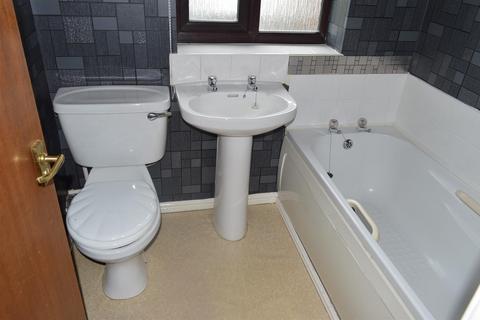 2 bedroom house to rent, Pickering Avenue, Hornsea