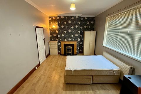 4 bedroom end of terrace house to rent, St. Marks Road, Sunderland SR4