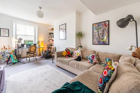 1 bedroom flat for sale, Hazelville Road, Highgate, London, N19