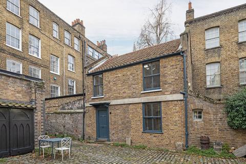 1 bedroom cottage to rent, Fournier Street, Spitalfields, London, E1