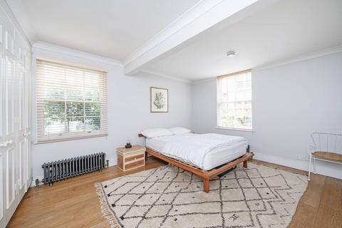 1 bedroom cottage to rent, Fournier Street, Spitalfields, London, E1