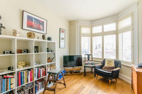 1 bedroom flat for sale, Knotts Green Road, Leyton, London, E10