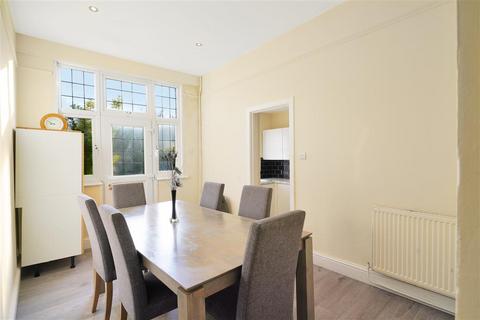 3 bedroom end of terrace house for sale, Copley Park, SW16