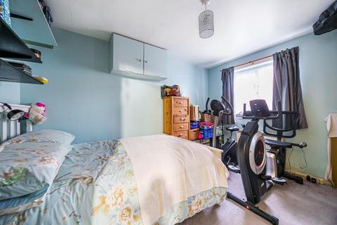 2 bedroom flat for sale, Northolt,  Middlesex,  UB5