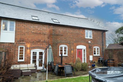 4 bedroom character property for sale, Wing Road, Cublington LU7