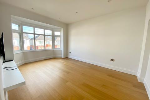 2 bedroom flat to rent, Herberton Road, Bournemouth BH6