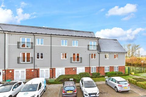 2 bedroom flat for sale, Pilots View, Chatham, Kent