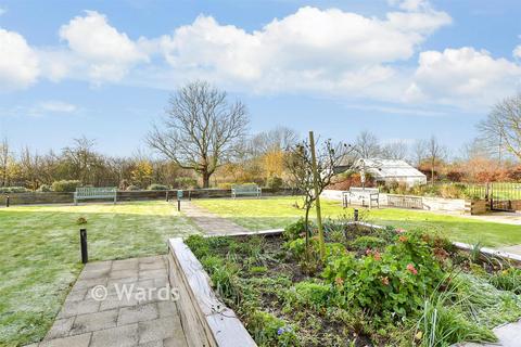 2 bedroom flat for sale, Pilots View, Chatham, Kent