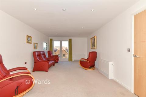2 bedroom flat for sale, Pilots View, Chatham, Kent