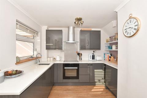 23 Holbourn Close, Herne Bay, CT6 7TE