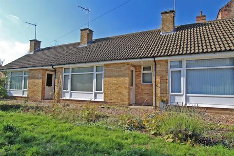 1 bedroom semi-detached bungalow to rent, Riseholme Bungalows, Alexandra Park, Nottingham NG3