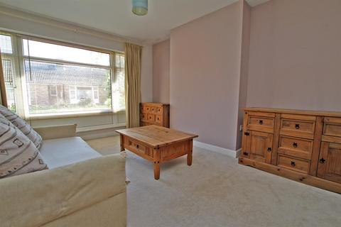 1 bedroom semi-detached bungalow to rent, Riseholme Bungalows, Alexandra Park, Nottingham NG3