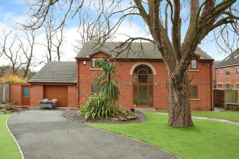 4 bedroom detached house for sale, Roundwood Road, Ossett WF5