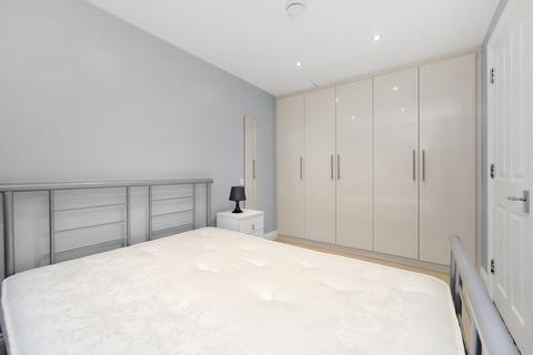 2 bedroom flat for sale, Fulham Road, London SW10