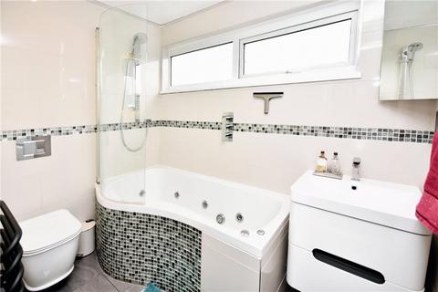242 Fowler Road, Aylesbury, HP19 7QE