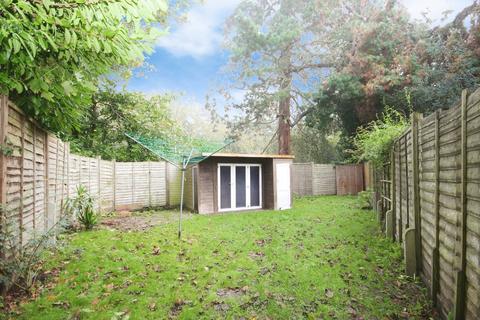 Flat 3, 7 Warren Road, Bournemouth, BH4 8EZ