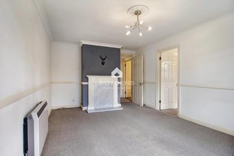 2 bedroom flat for sale, St Peters Street, Colchester CO1