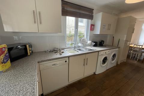 6 bedroom house share to rent, 14 Clifton Street