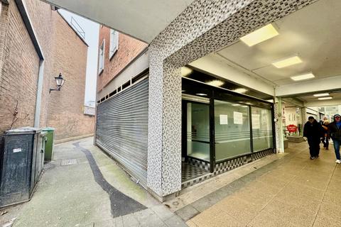 Retail property (high street) to rent, Bedford MK40