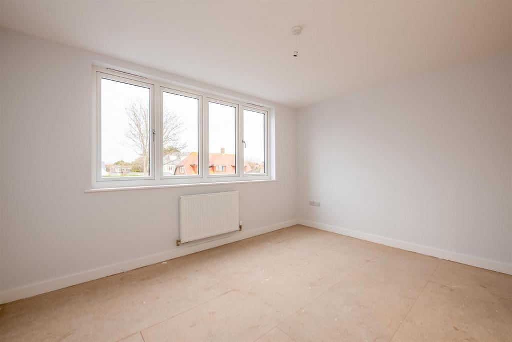 Flat a 118 Sea Front-4.jpg