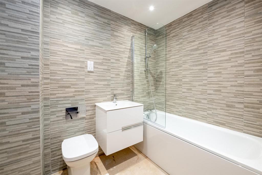 Flat b 118 Sea Front-3.jpg