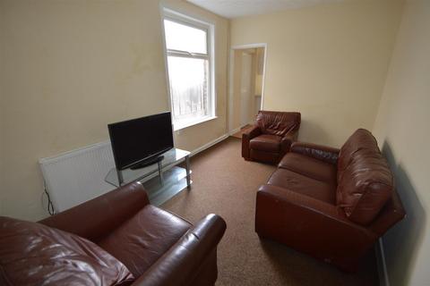 4 bedroom house to rent, Banff Road, Manchester M14