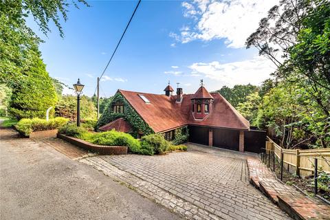 3 bedroom detached house for sale, Whitmore Vale, Grayshott, Surrey, GU26