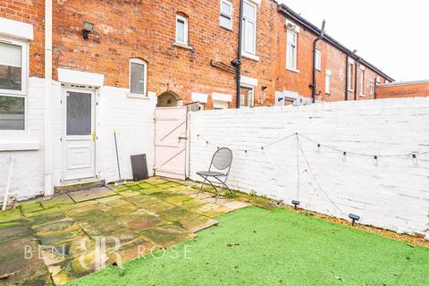 2 bedroom terraced house to rent, Wildman Street, Preston