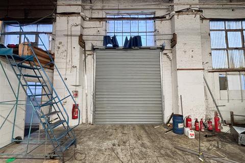 Industrial unit to rent, Canal Road, Rochester