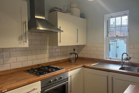 3 bedroom terraced house to rent, Grafton Road, Whitley Bay