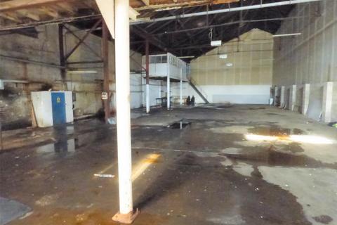 Warehouse to rent, Canal Road, Rochester, Kent