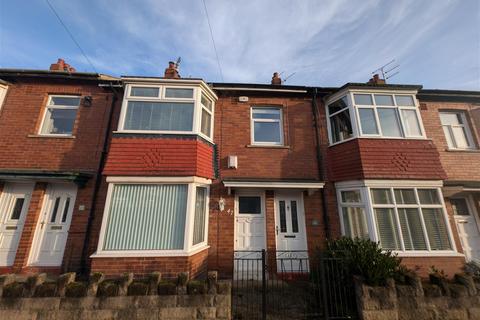 3 bedroom flat to rent, Milton Terrace, North Shields