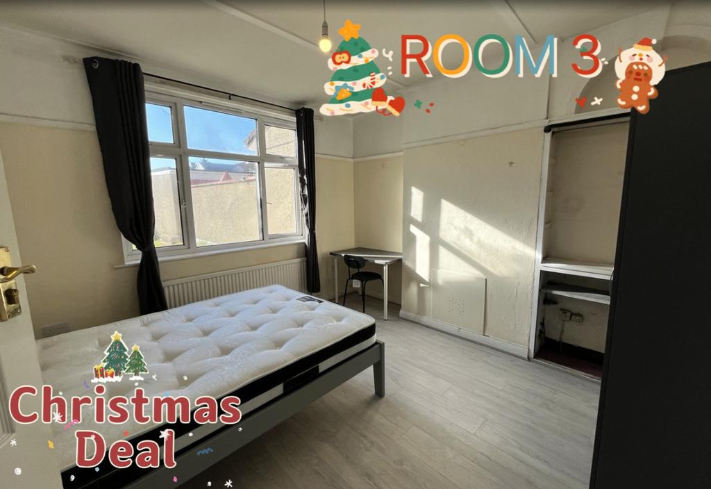 A bright and inviting double bedroom, perfect f...