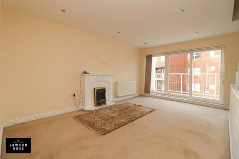 3 bedroom end of terrace house to rent, Richmond Road, Southsea