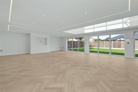 undefined, The Avenue, Ascot
