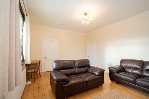 3 bedroom bungalow to rent, Craigmount Gardens, Corstorphine, Edinburgh, EH12