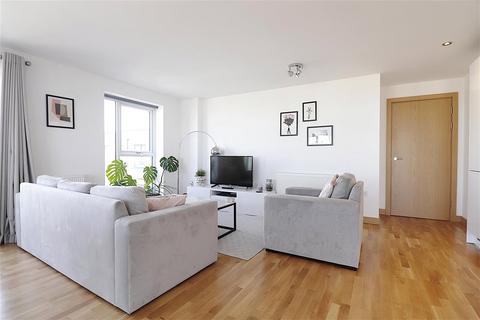 2 bedroom penthouse for sale, Mill Pond Road, Dartford, DA1