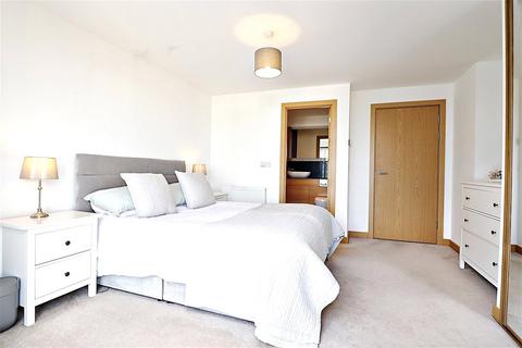 2 bedroom penthouse for sale, Mill Pond Road, Dartford, DA1