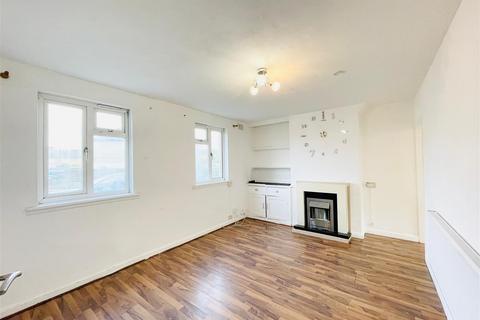 1 bedroom ground floor flat to rent, Lawrence Avenue, London E17