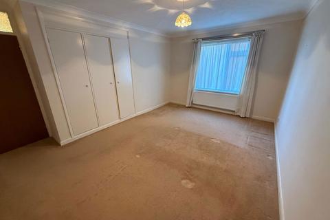 2 bedroom flat for sale, Alpha Road, Birchington CT7